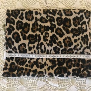 New 100% Cashmere scarf.